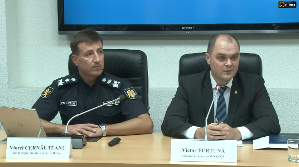 Briefing de presă susținut de șeful Inspectoratului General al Poliției, Viorel Cernăuțeanu, și procurorul șef interimar al PCCOCS, Victor Furtună